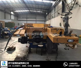 藍(lán)博機(jī)械自上料小型攪拌運(yùn)輸車 工地操作的智能新定義